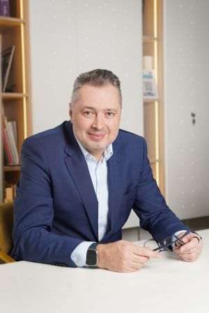 Colliers: Piaţa industrială şi logistică încetineşte cu circa 30% în 2026